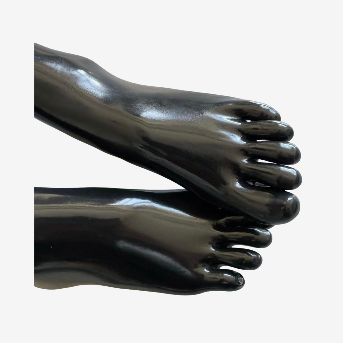 Latexsocken in Wadenlänge